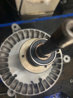 The gearbox shaft bearing had seized. Replaced shaft and bearing.